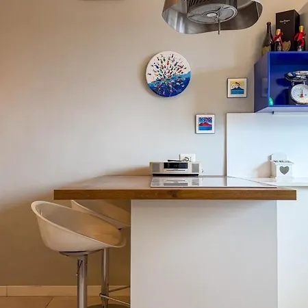 Metro 8 Min Cozy With Balcony * Milan