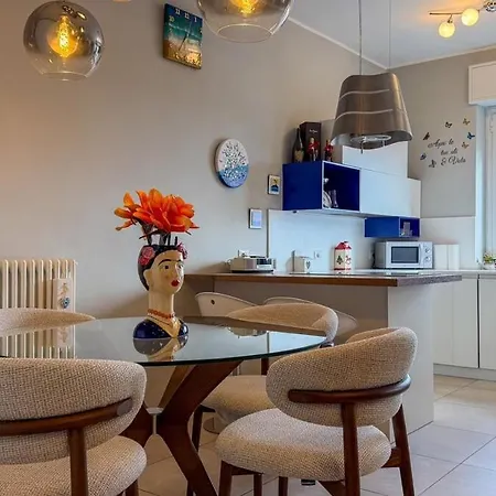 Metro 8 Min Cozy With Balcony Apartment