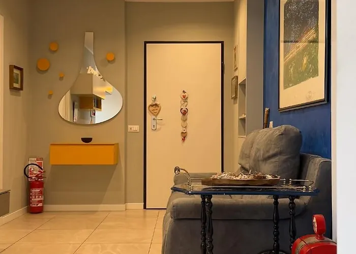 Apartment Metro 8 Min Cozy With Balcony *